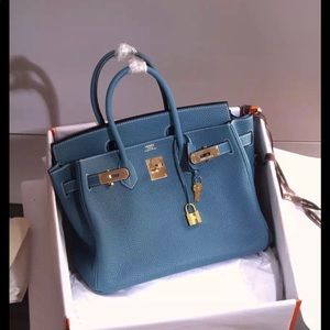 Meet your Posher, Sheilan